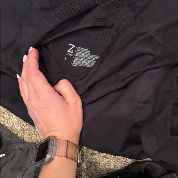 3/$15 Lot Activewear Women - Picture 3 of 12